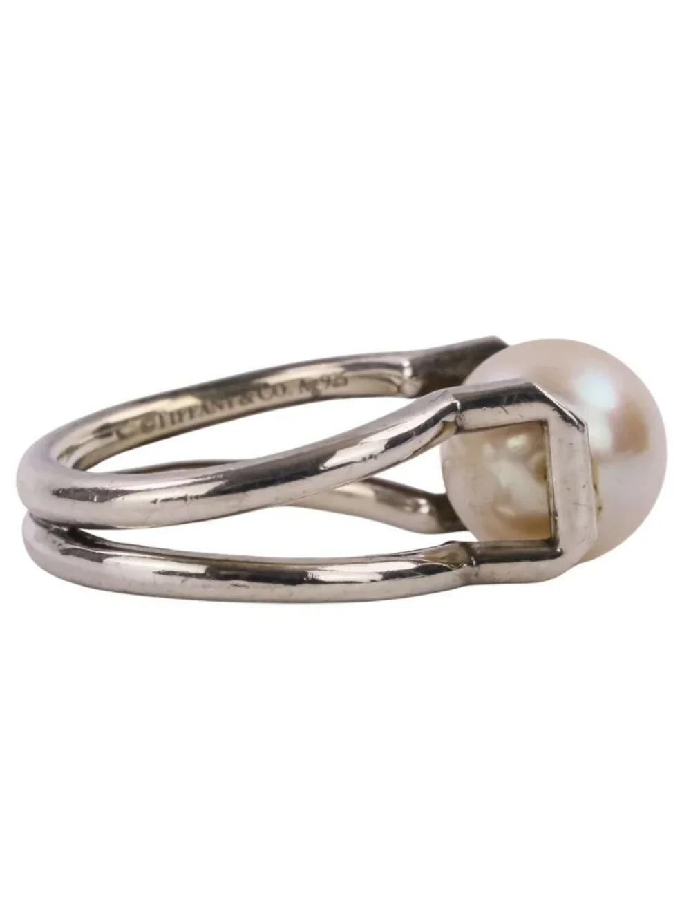 Tiffany & Co HardWear Fresh Water Pearl Ring Silver